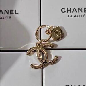 Chanel Beauty Christmas Limited Logo Gold Charm
